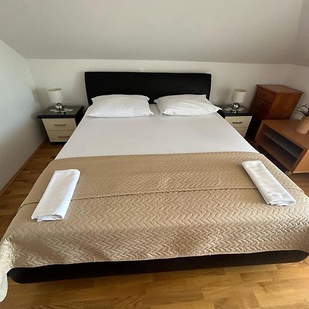 Apartments Sanda 2 Promajna Kültér fotó
