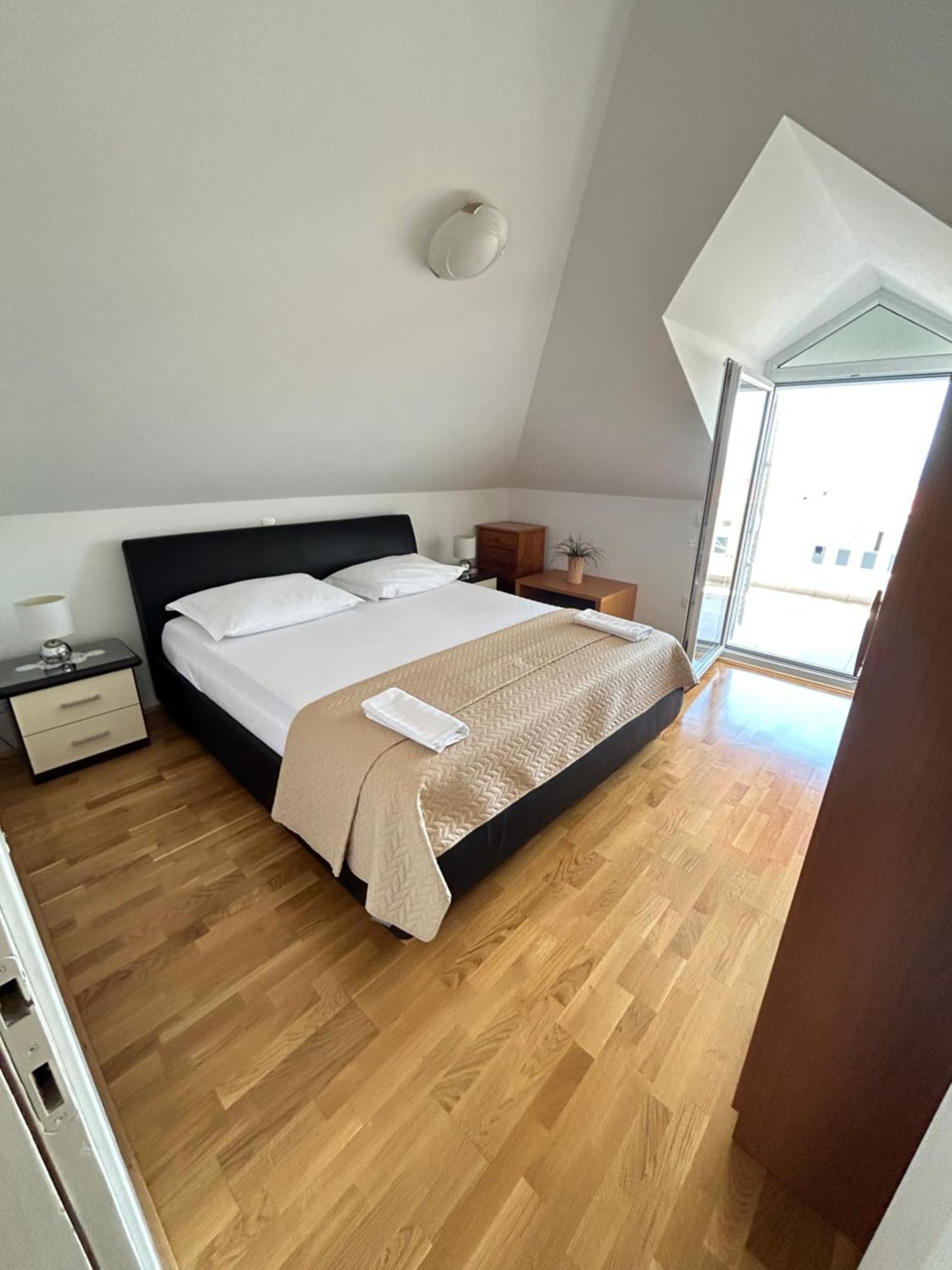 Apartments Sanda 2 Promajna Kültér fotó