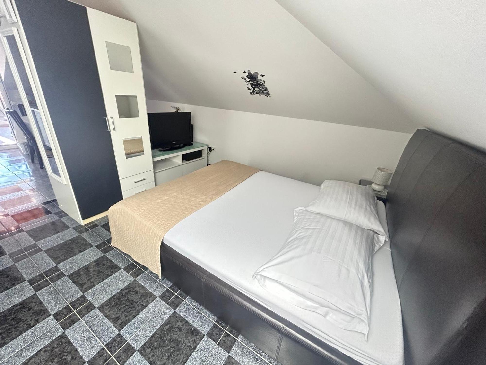 Apartments Sanda 2 Promajna Kültér fotó