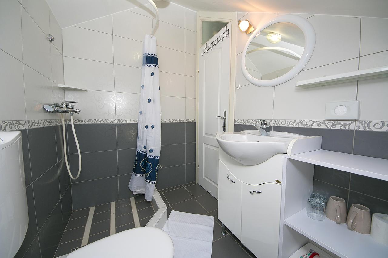 Apartments Sanda 2 Promajna Kültér fotó